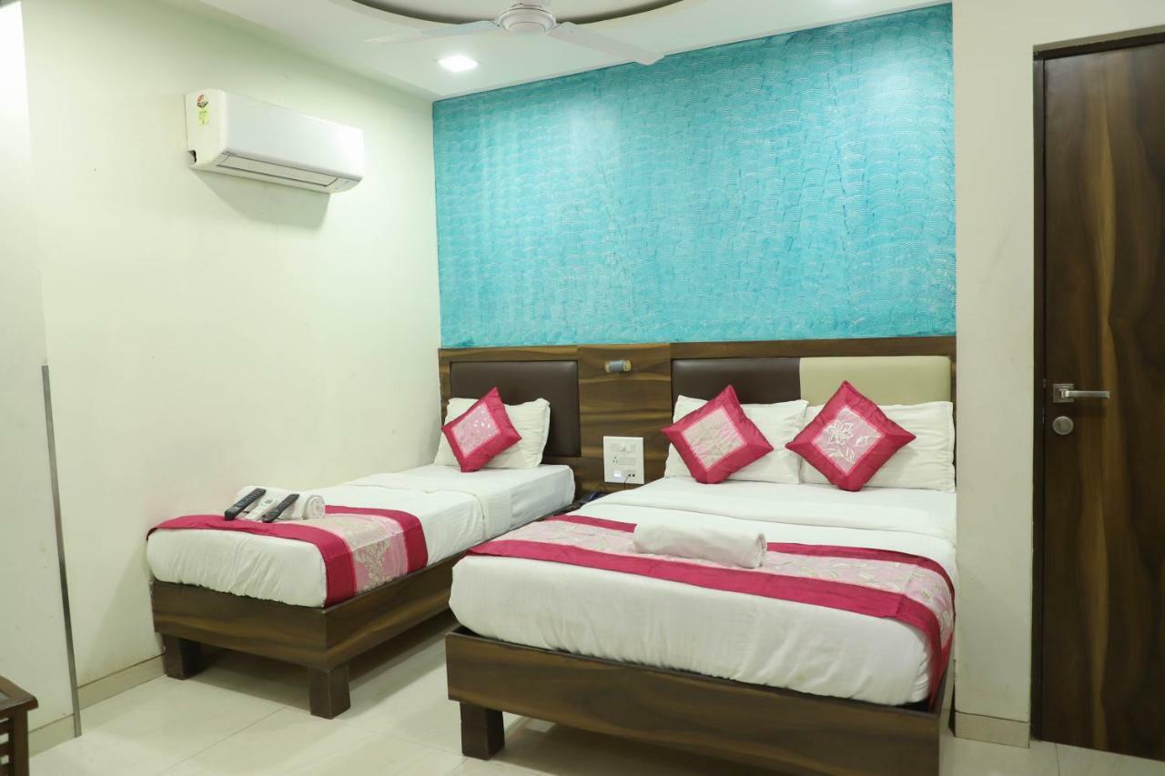 מומביי Hotel Plaza Executive - Near Bkc מראה חיצוני תמונה