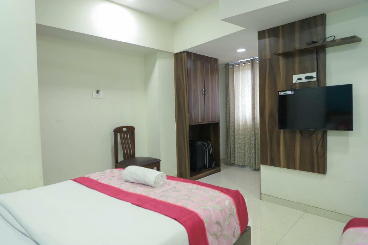 מומביי Hotel Plaza Executive - Near Bkc מראה חיצוני תמונה
