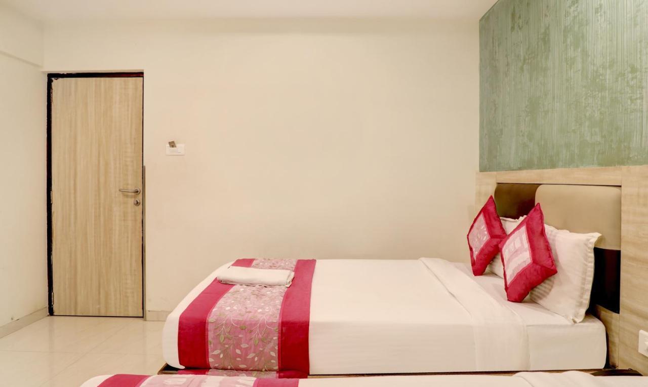 מומביי Hotel Plaza Executive - Near Bkc מראה חיצוני תמונה