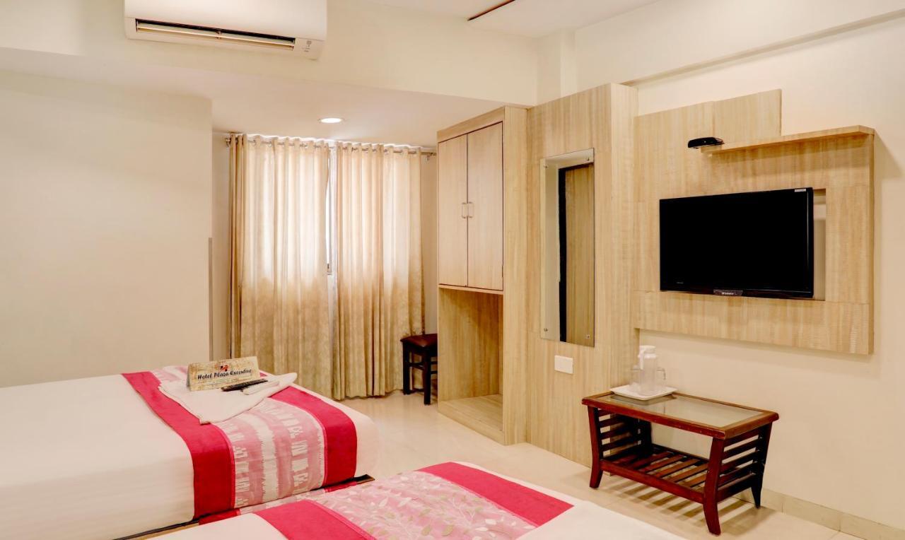 מומביי Hotel Plaza Executive - Near Bkc מראה חיצוני תמונה